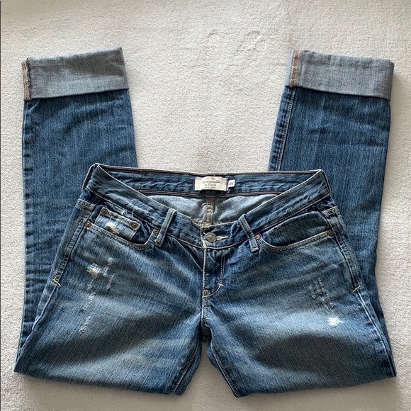 Abercrombie and Fitch Cropped Jeans - Picture 6 of 8